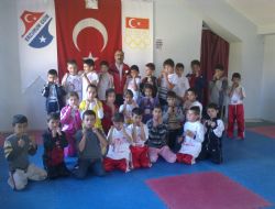 Kickboksta kuşak heyecanı